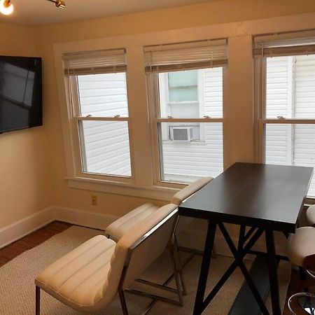 The Yellow Door 3-Bedroom Downtown Near Vt&Ru Radford Esterno foto