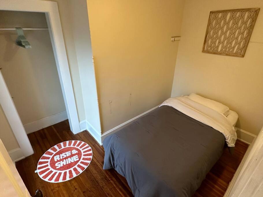The Yellow Door 3-Bedroom Downtown Near Vt&Ru Radford Esterno foto