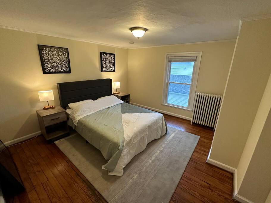 The Yellow Door 3-Bedroom Downtown Near Vt&Ru Radford Esterno foto
